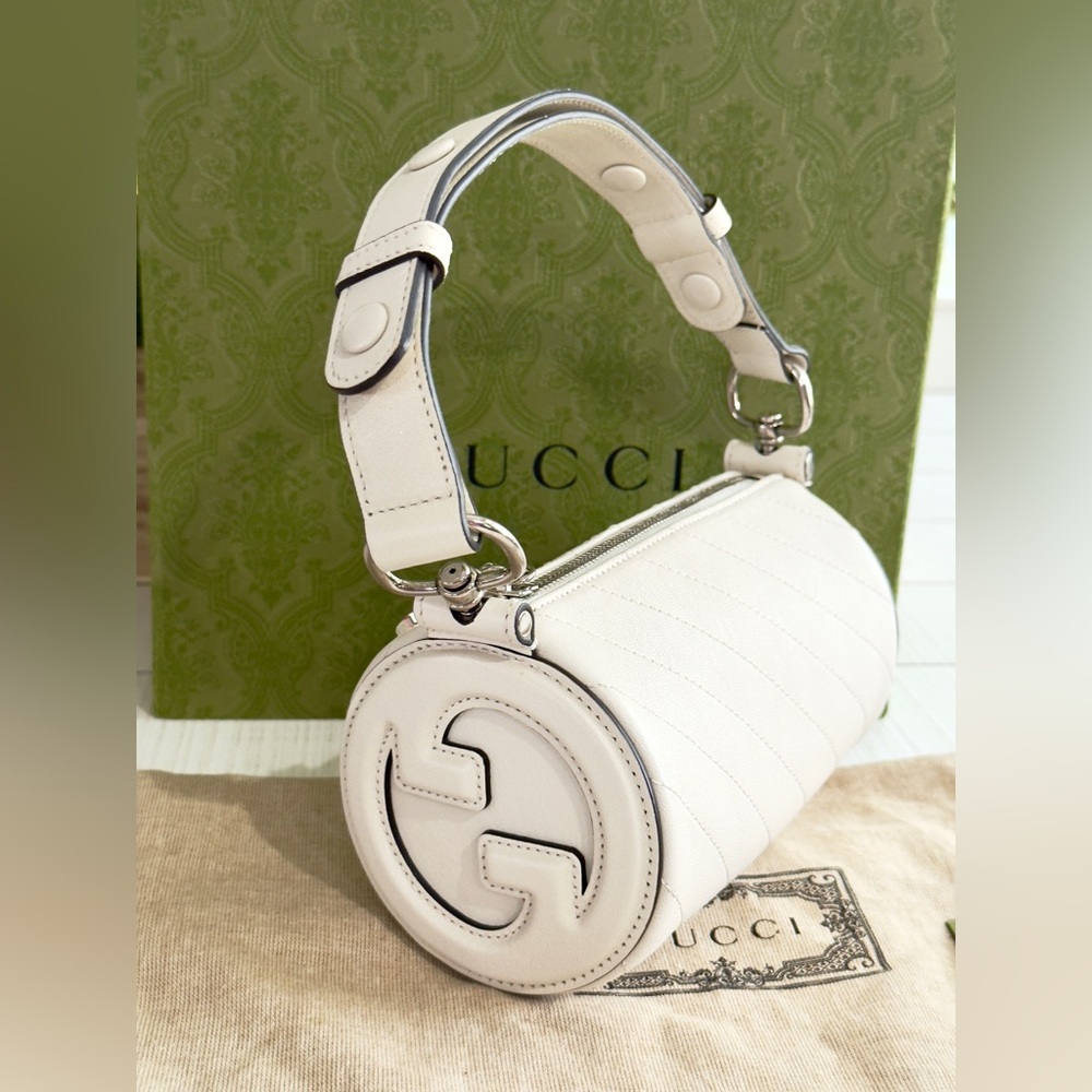 Gucci Leather Blonde Small Cylinder Handbag / Barrel Bag - Picture 3 of 10